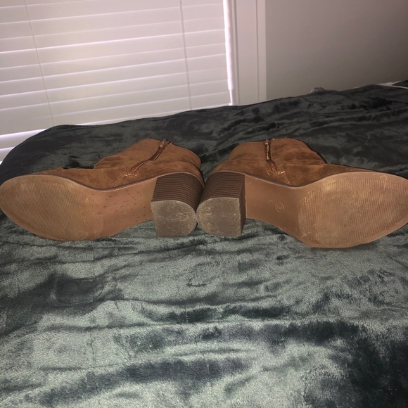 Universal Thread Tan/Brown Booties - Picture 5 of 5